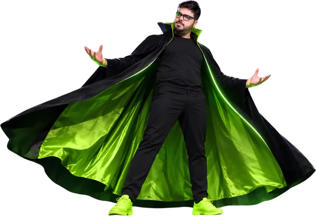 Bruno UAU de capa preta e verde, como um vilão de desenho